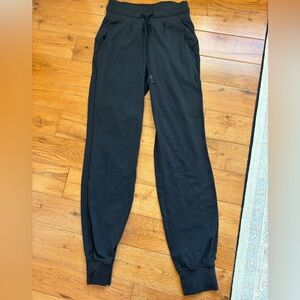 Black Lululemon joggers size 0